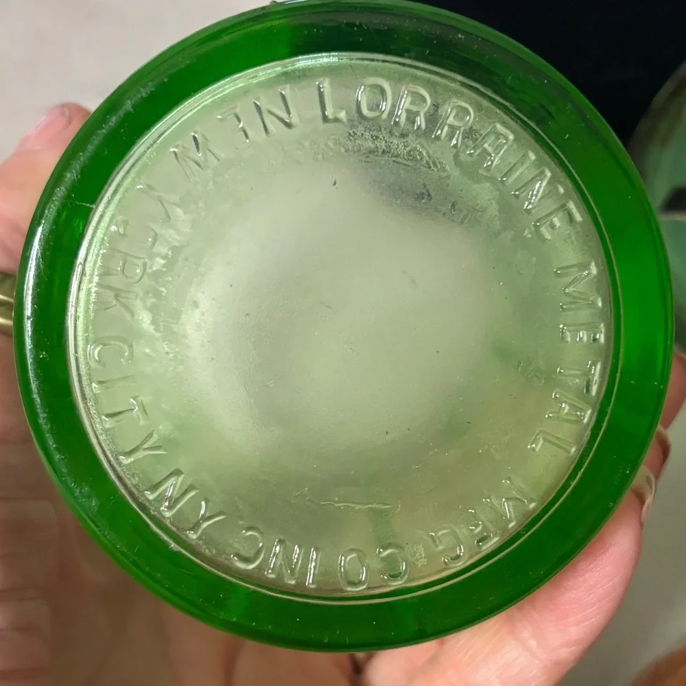 VTG Nut Chopper Green Uranium Glass Androck Manual Plunger Food Grinder Chippy